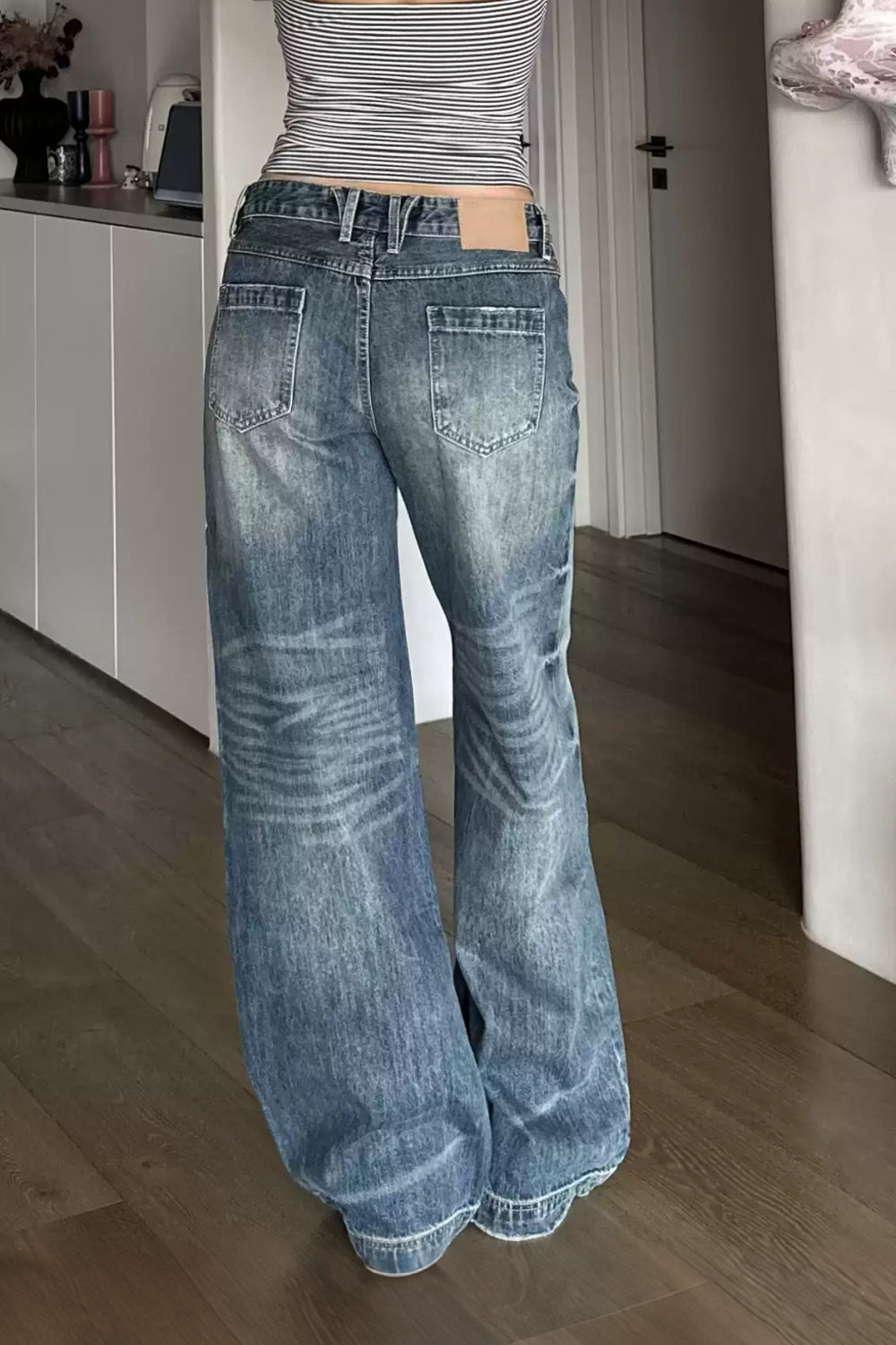 Classic Mid Rise Baggy Jeans