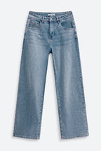Women wearing retro blue wide leg stretch jeans